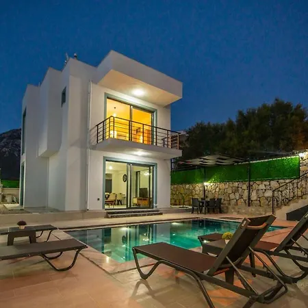 Oezel * 费特希耶